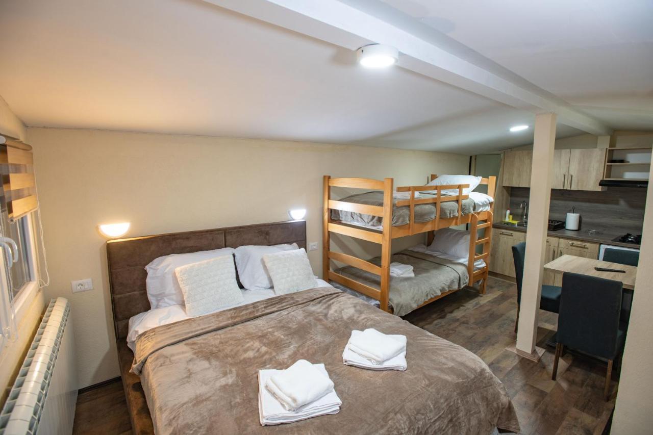 Apartmani Sp Jovanovic Crni Vrh 外观 照片