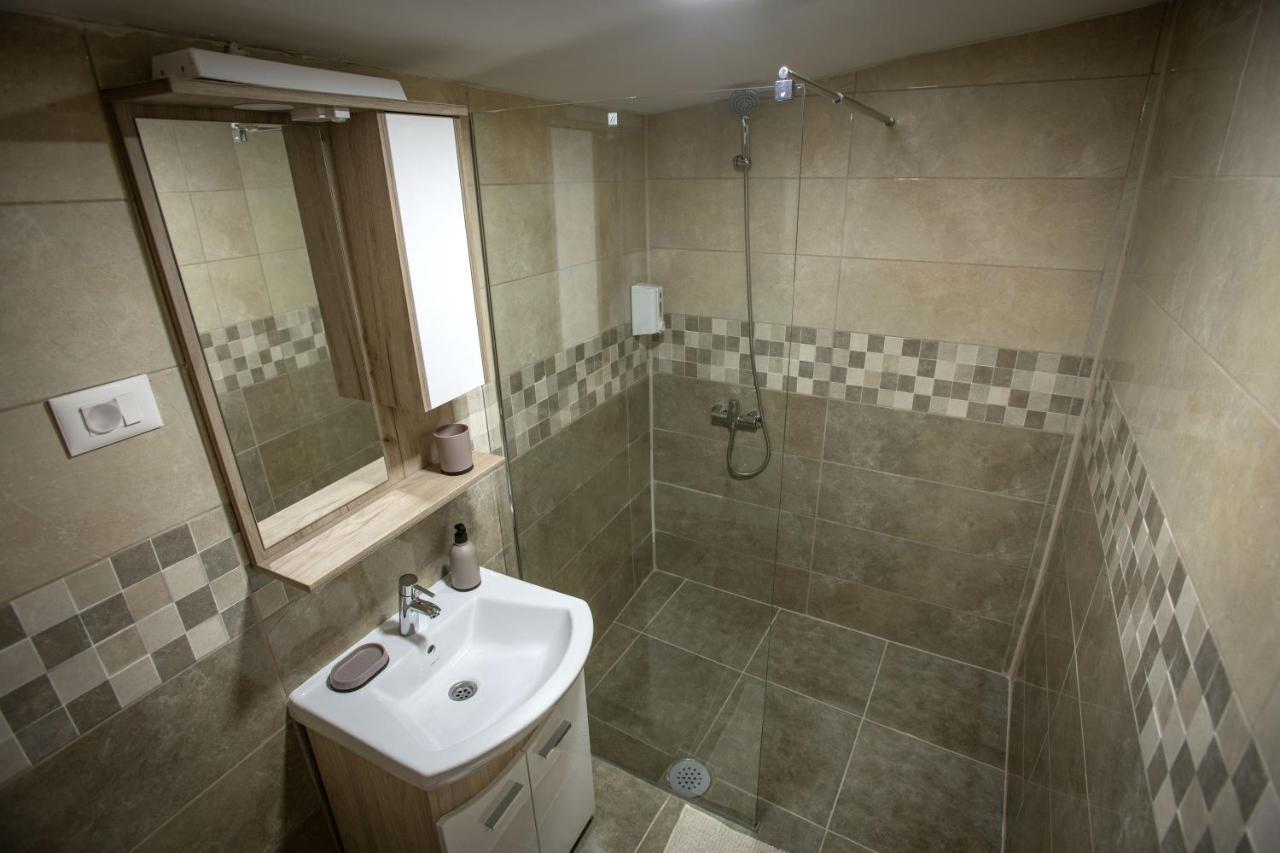 Apartmani Sp Jovanovic Crni Vrh 外观 照片
