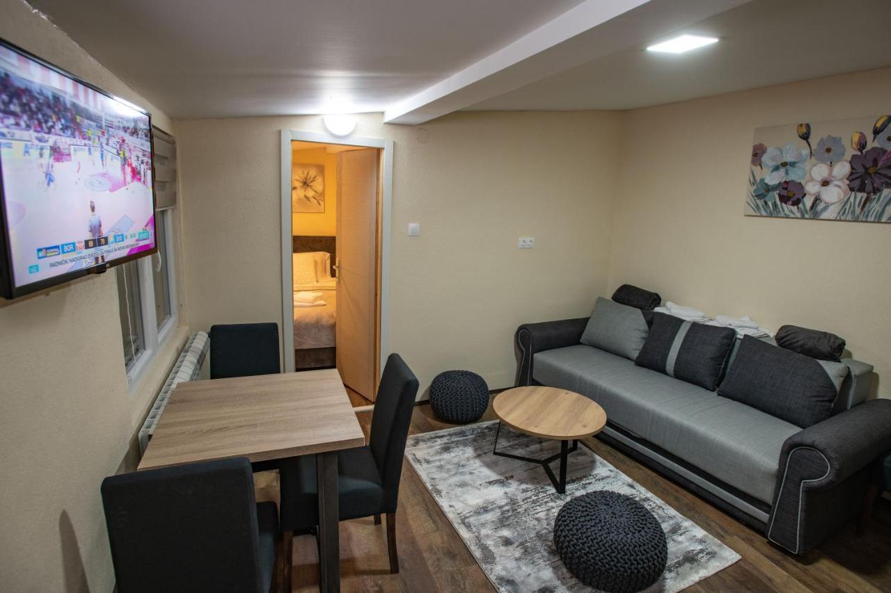 Apartmani Sp Jovanovic Crni Vrh 外观 照片